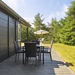 Blek - 300m From The Sea By Interhome *